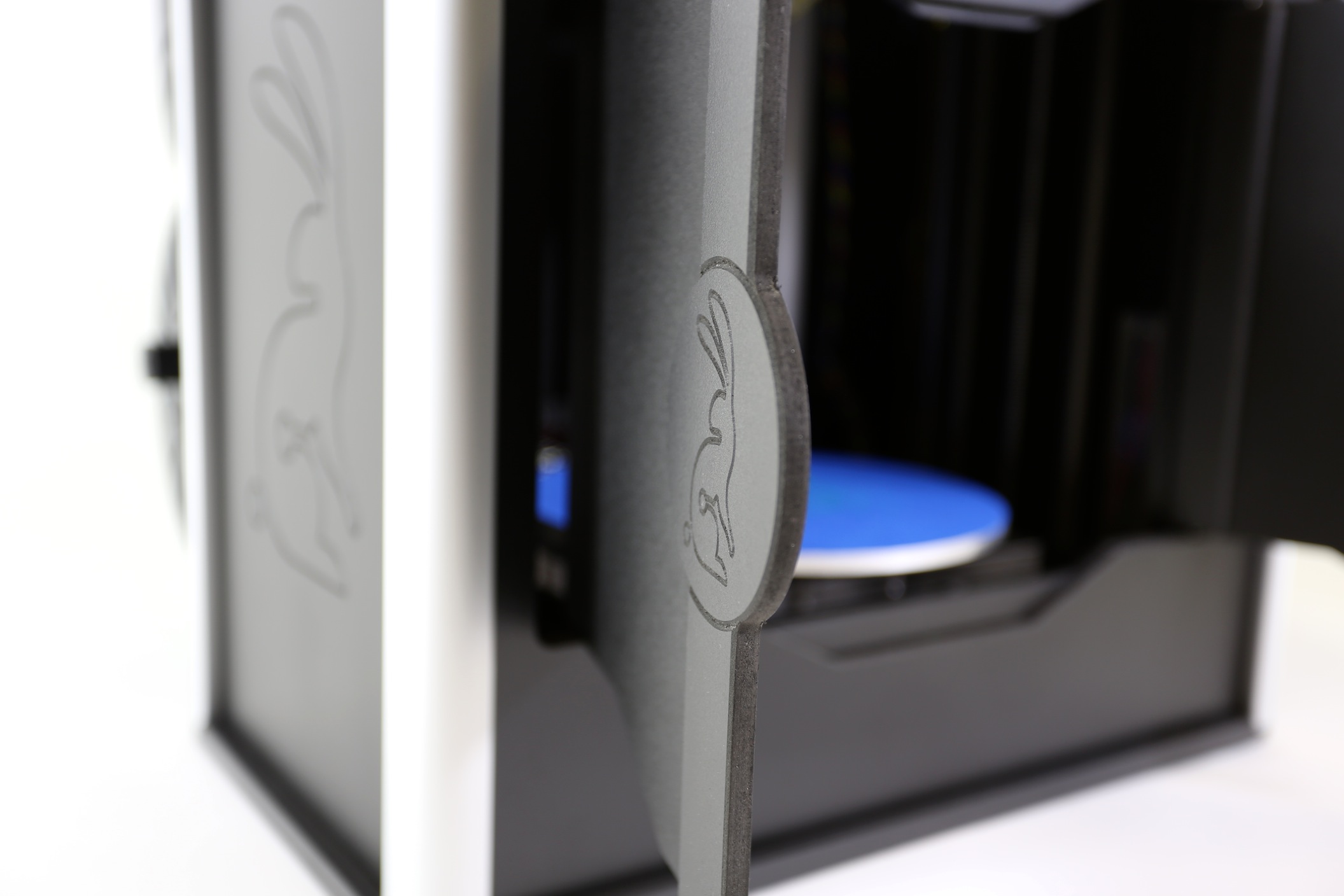 http://cdn.shopify.com/s/files/1/0262/5565/t/2/assets/lionhead-1.jpg?13314