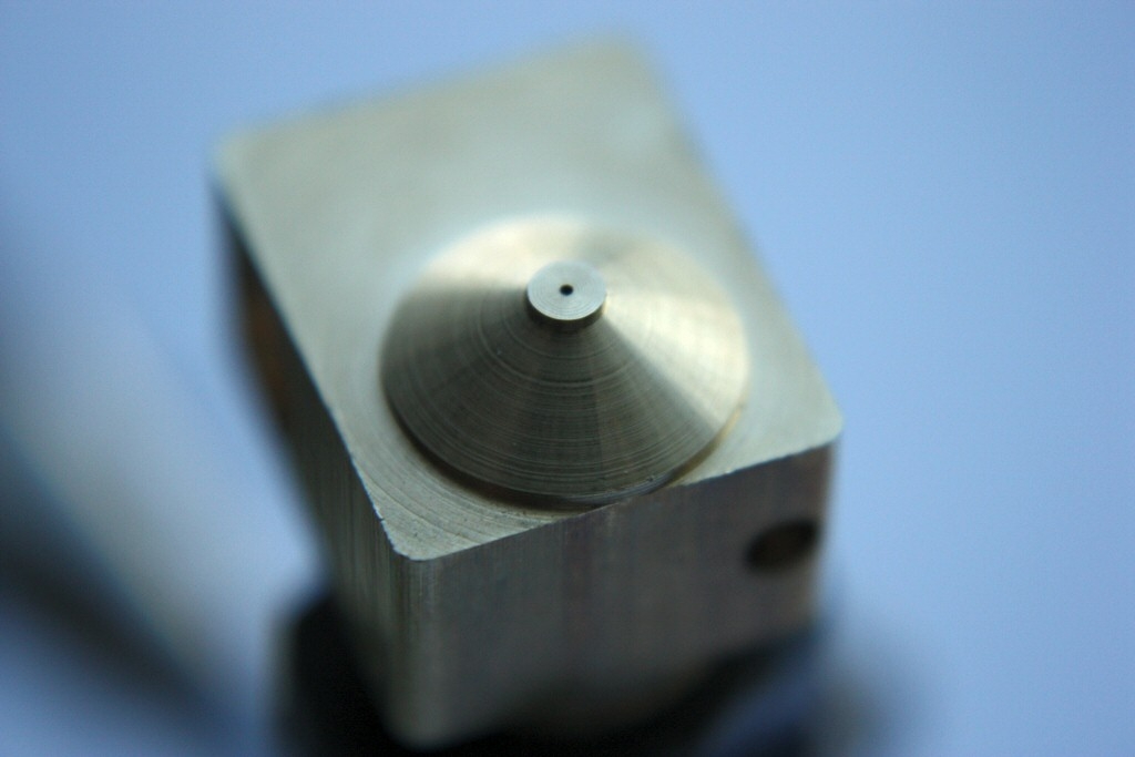 http://www.reprap-usa.com/image/cache/data/JNozzle/03-1024x768.JPG