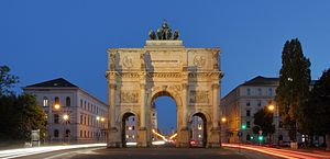 Siegestor Munich at Dusk.JPG