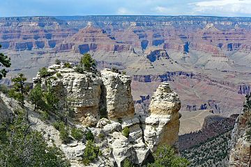Rock formations at Grand Canyon.jpg