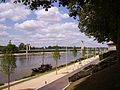 Bords de Loire et pont, Cosne-Cours-sur-Loire.jpg