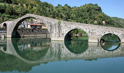 Borgo a Mozzano Ponte della Maddalena.jpg