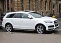 Audi Q7 3.0 TDI clean diesel 2967cc registered April 2012 (George Square).JPG