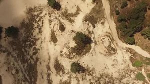 File:Loonse en Drunense Duinen drone video.ogv