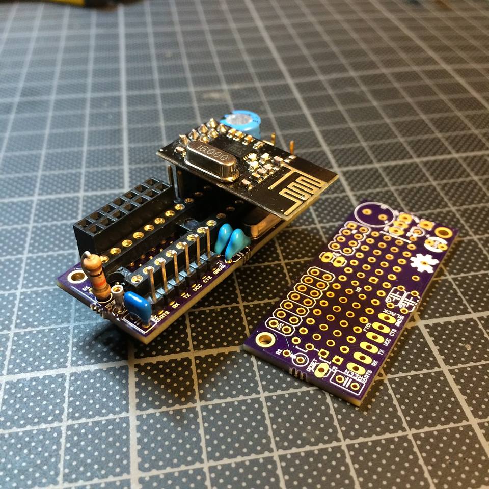 empty board and soldered but missing the AVR img